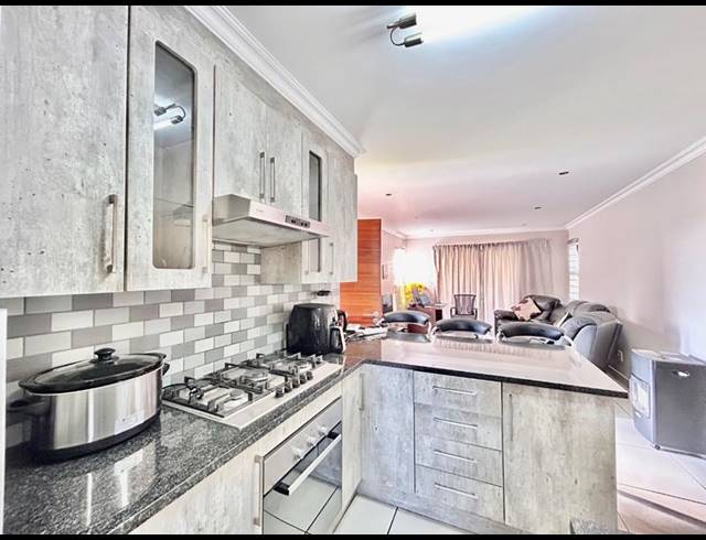 3 BEDROOM HOUSE FOR SALE IN NGWENYA RIVER ESTATE